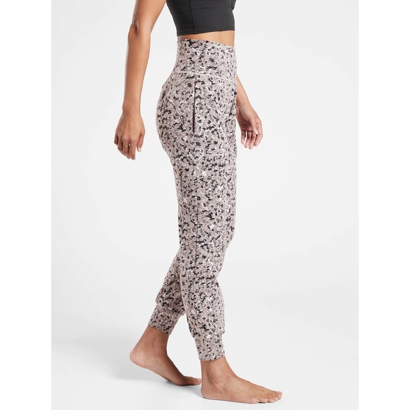 Athleta Salutation Textured Jogger Meadow Decadent Chocolate Medium - Picture 10 of 10